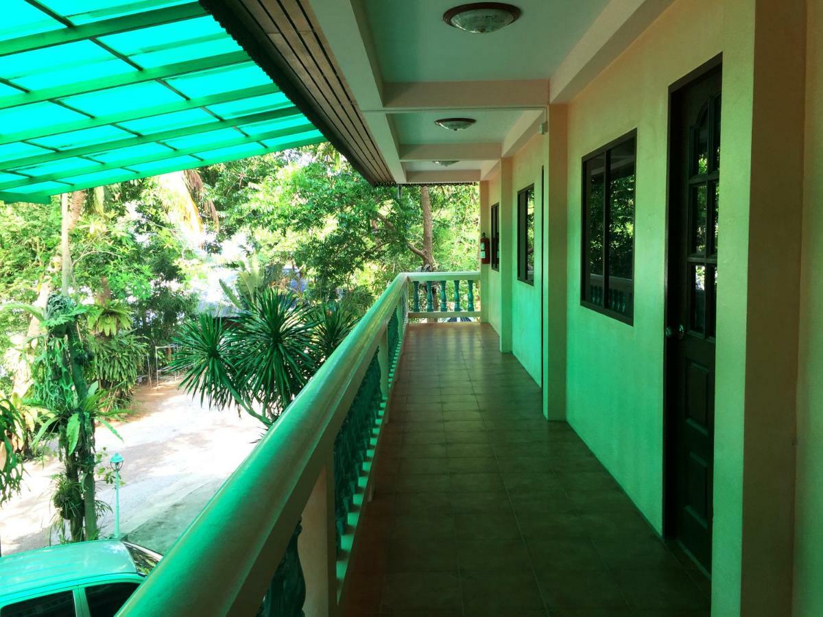 Kasemsuk Resort Bang Saphan Exterior photo